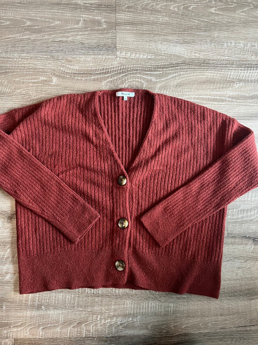 Madewell ribbed knit cardigan sweater in rust red with v-neck and buttons